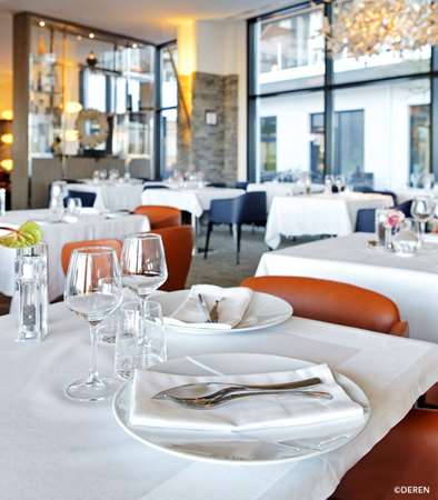 Image de NAPPERONS 105X105CM COTON MERCERISE BLANC BANDE SATIN