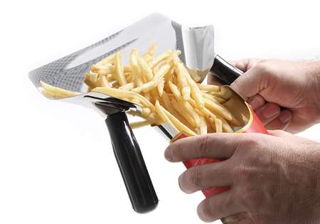 Image de PELLE A FRITES 2 POIGNETS 23X5X22CM AVEC ENTONNOIR