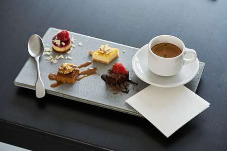 Image de SERVIETTE BIO-DUNISOFT 20X20CM BLANC