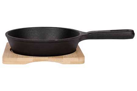 Image de PLAT A GRATIN FONTE D12.5CM SUR PLANCHE